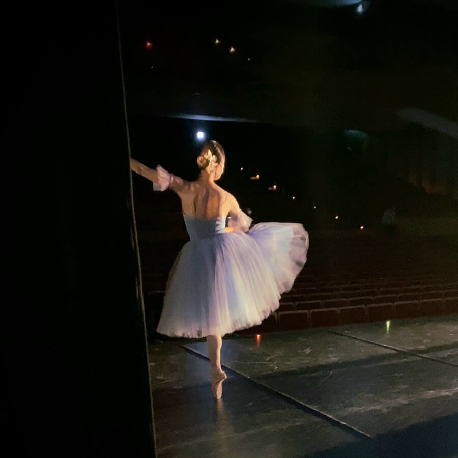 バレエを踊る私の画像